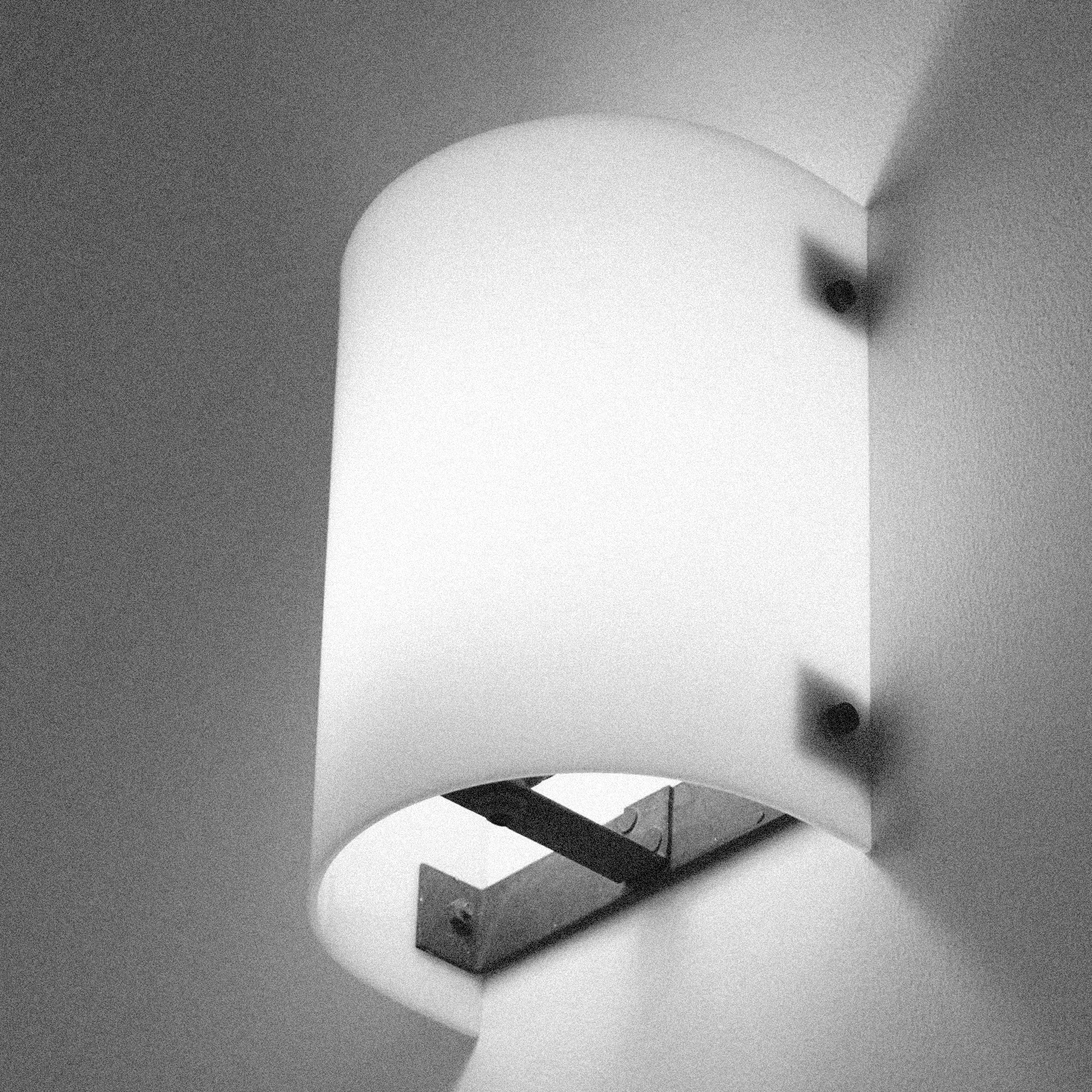 WALL LAMP